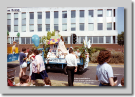 Floats in Albion Way